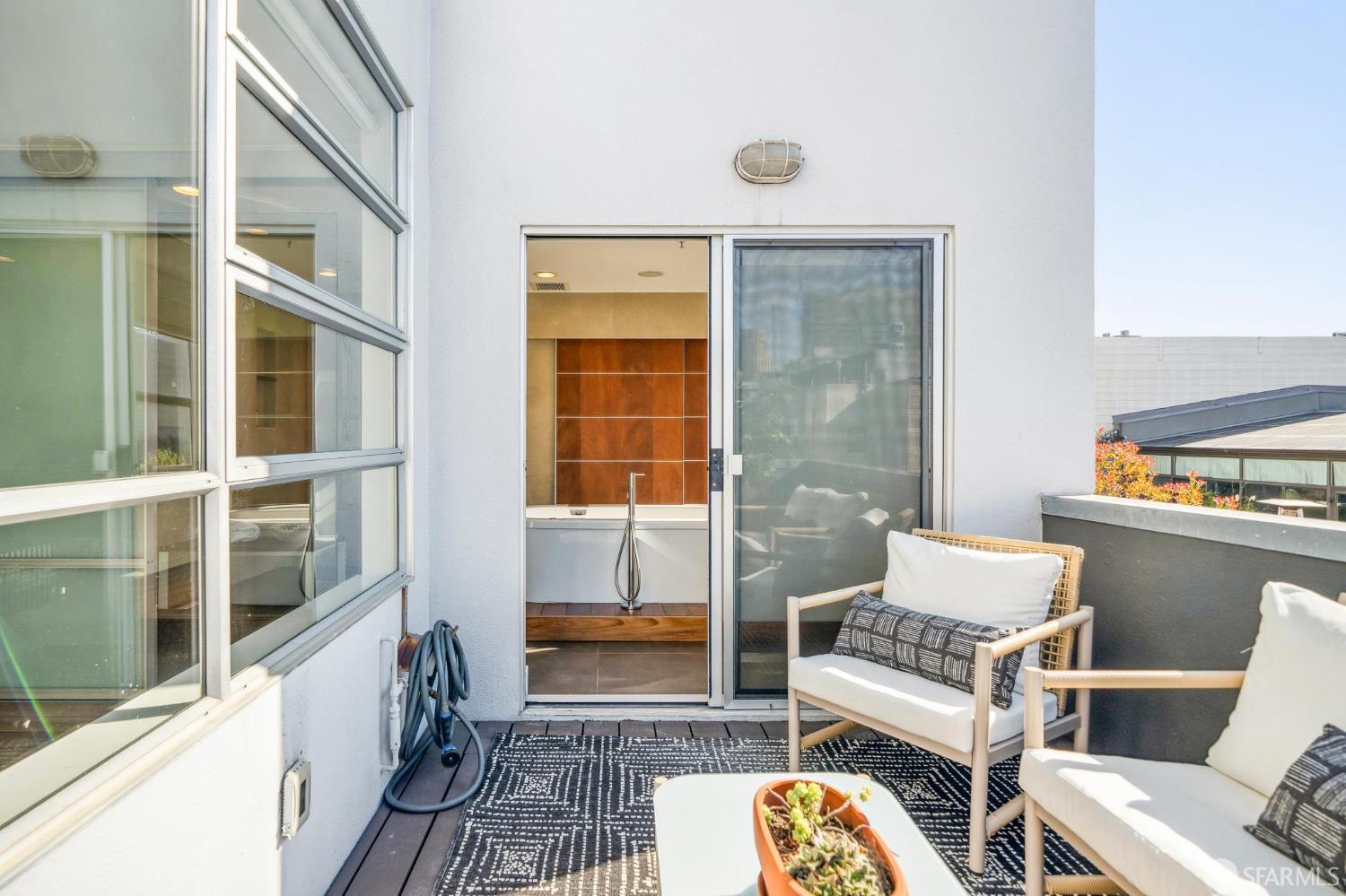 Detail Gallery Image 49 of 70 For 142 Russ St #4,  San Francisco,  CA 94103 - 3 Beds | 2/1 Baths