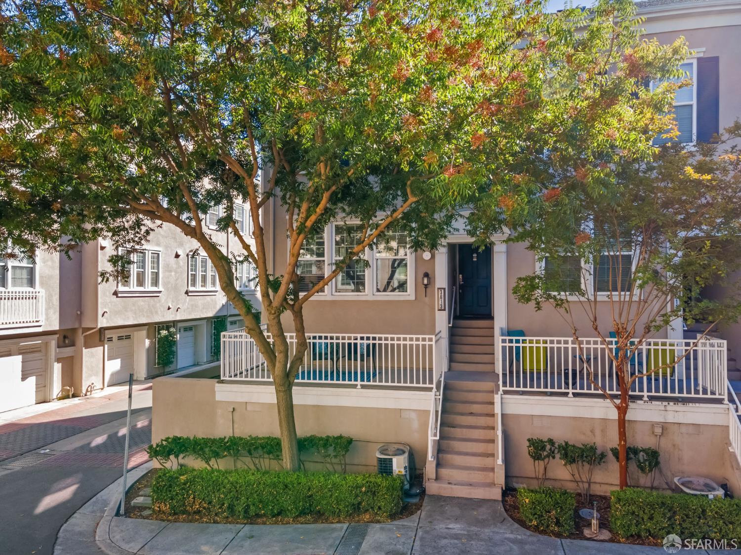 Detail Gallery Image 3 of 37 For 3613 Whitworth Dr, Dublin,  CA 94568 - 3 Beds | 3/1 Baths