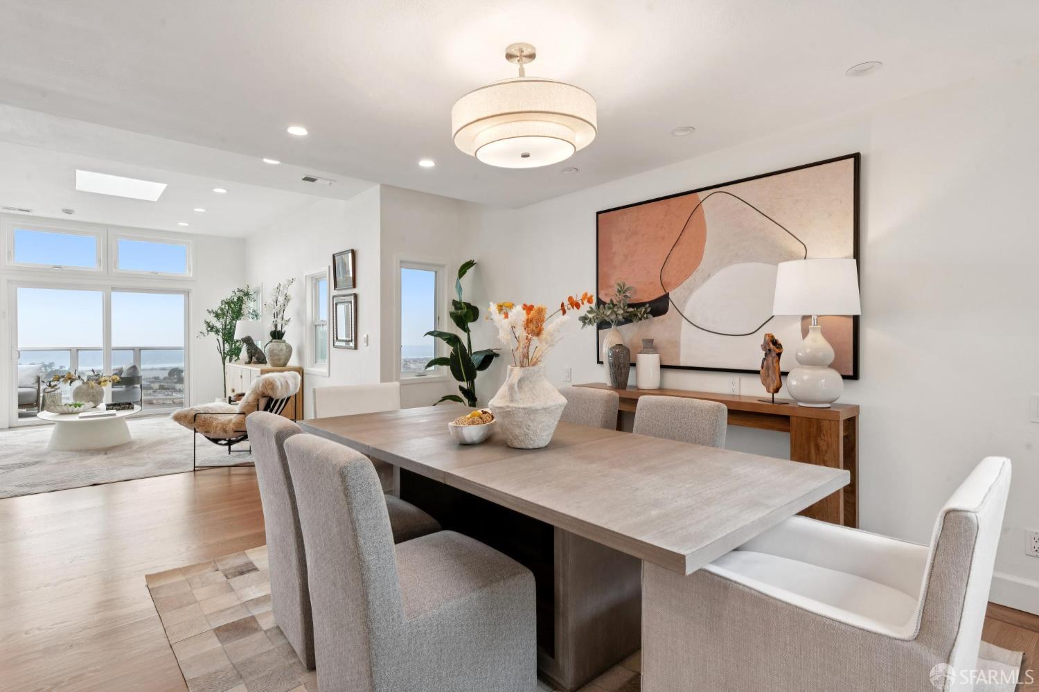 Detail Gallery Image 14 of 89 For 2009 14th Ave, San Francisco,  CA 94110 - 3 Beds | 3 Baths