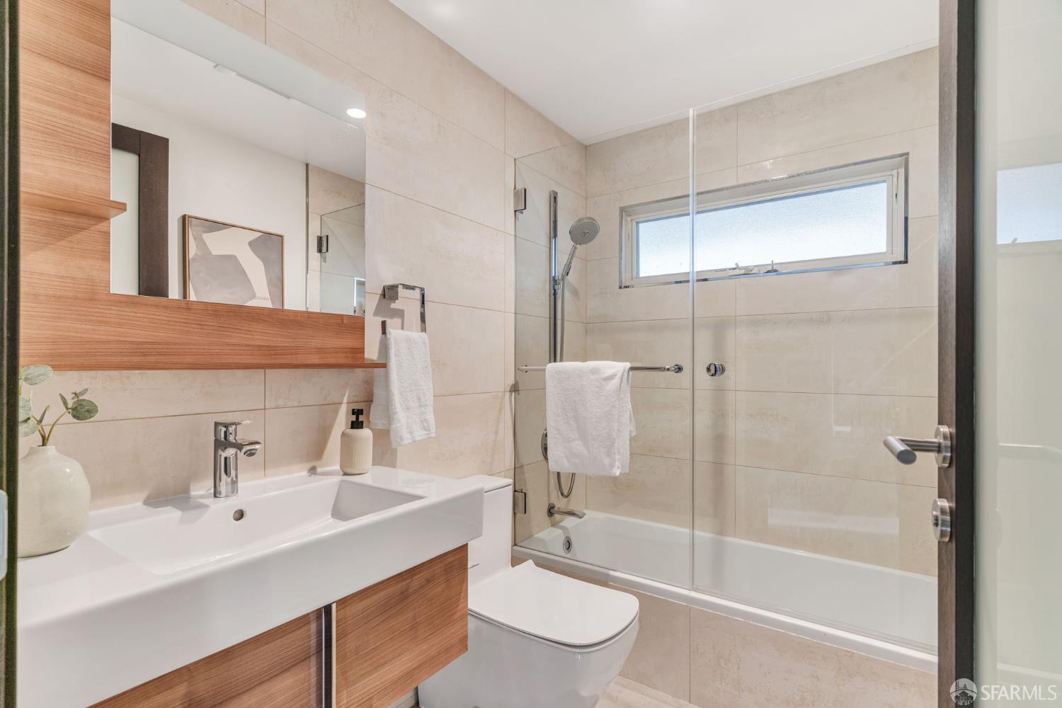 Detail Gallery Image 20 of 35 For 3243 Ramona St, Palo Alto,  CA 94306 - 4 Beds | 2/1 Baths