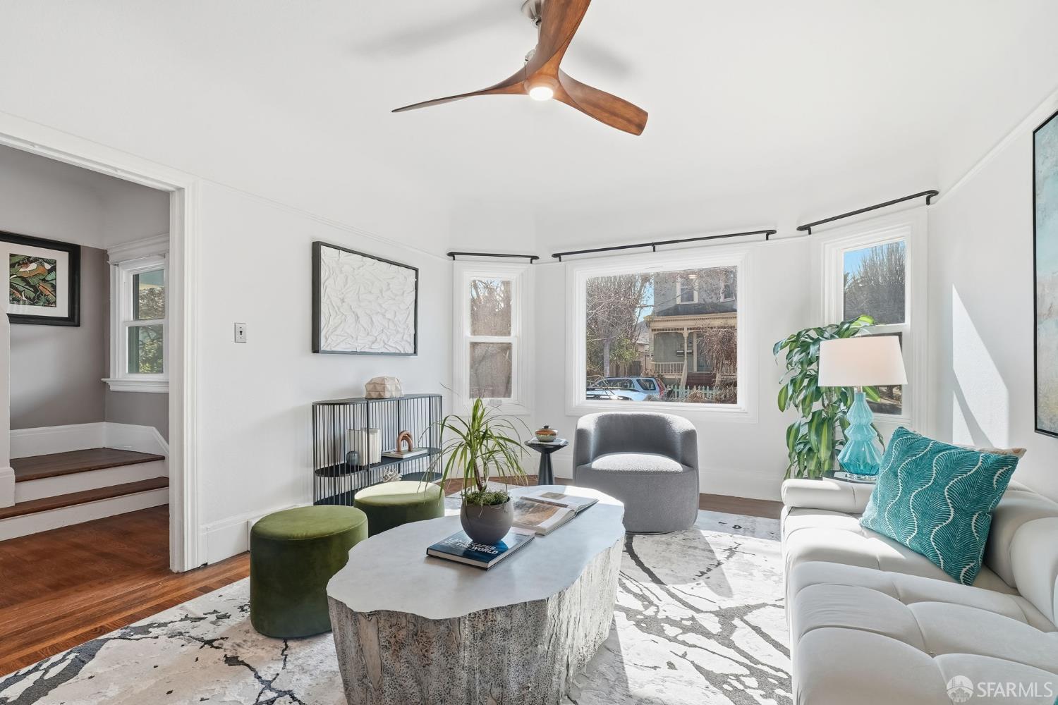 Detail Gallery Image 8 of 60 For 1082 55th St, Oakland,  CA 94608 - 4 Beds | 1/1 Baths