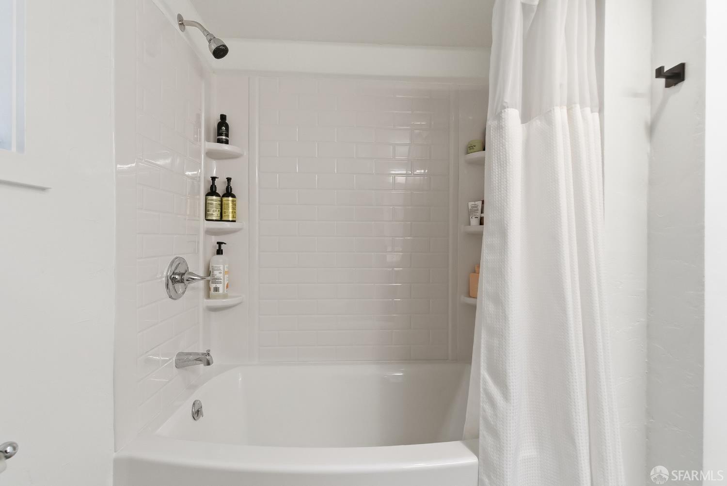 Detail Gallery Image 17 of 56 For 200 Hoffman Ave, San Francisco,  CA 94114 - – Beds | – Baths