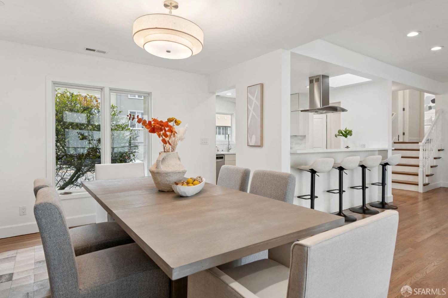 Detail Gallery Image 15 of 89 For 2009 14th Ave, San Francisco,  CA 94110 - 3 Beds | 3 Baths