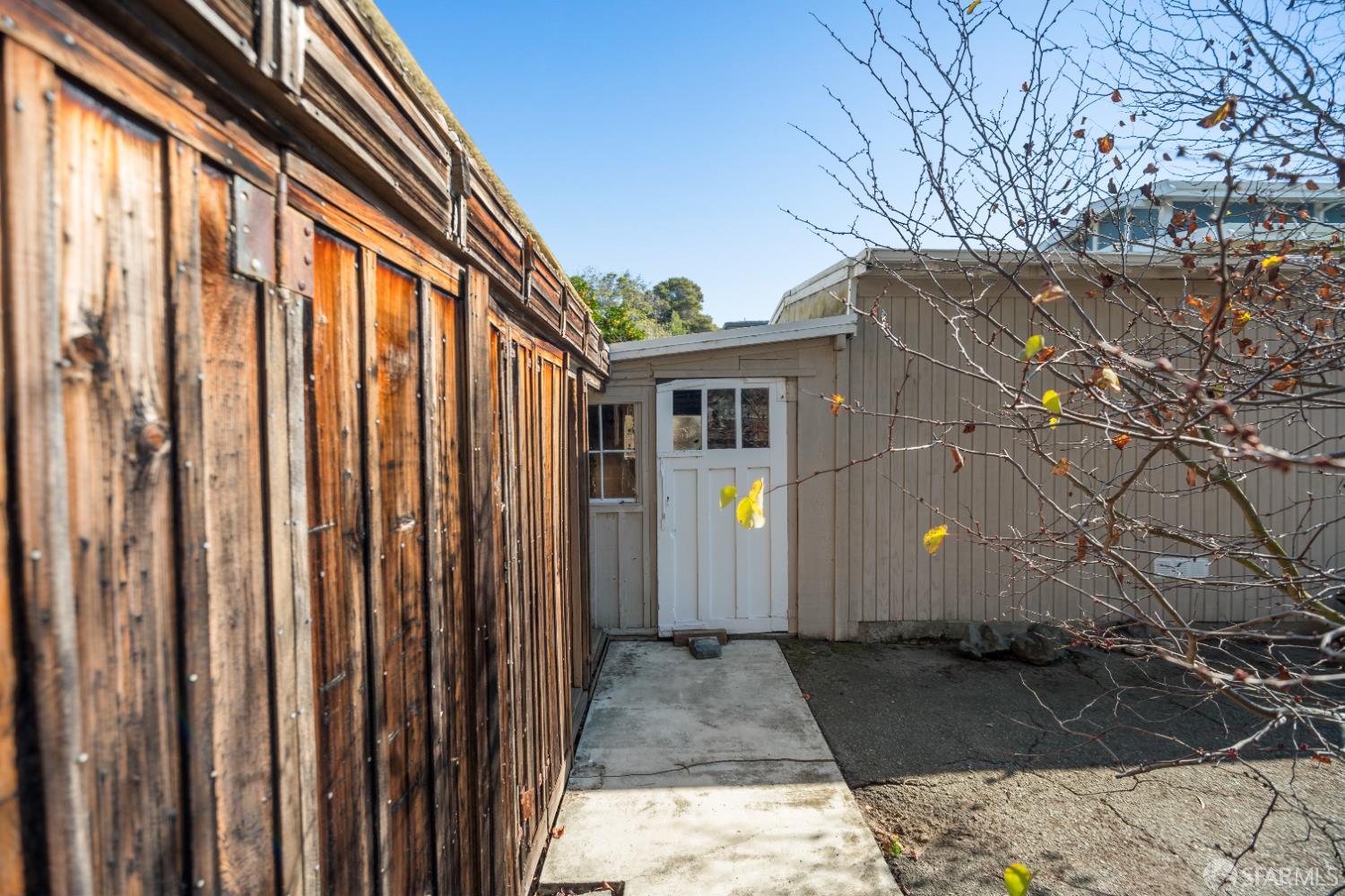 Detail Gallery Image 21 of 27 For 1228 Capuchino Ave, Burlingame,  CA 94010 - 3 Beds | 1 Baths