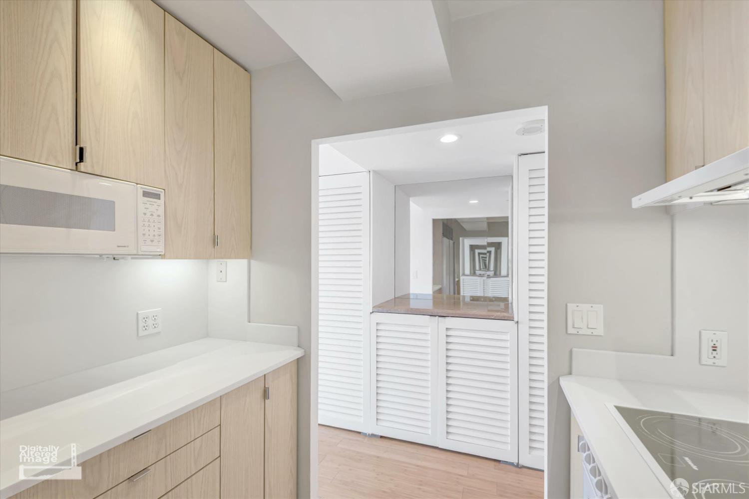 Photo #4: 426101864 Listing: Photo #4