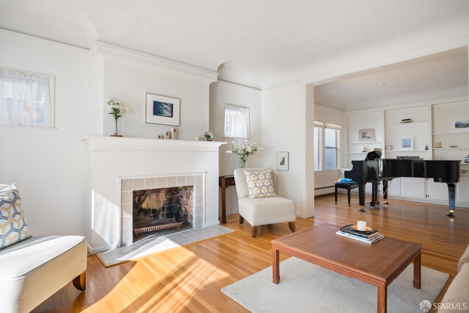 Detail Gallery Image 2 of 27 For 1228 Capuchino Ave, Burlingame,  CA 94010 - 3 Beds | 1 Baths