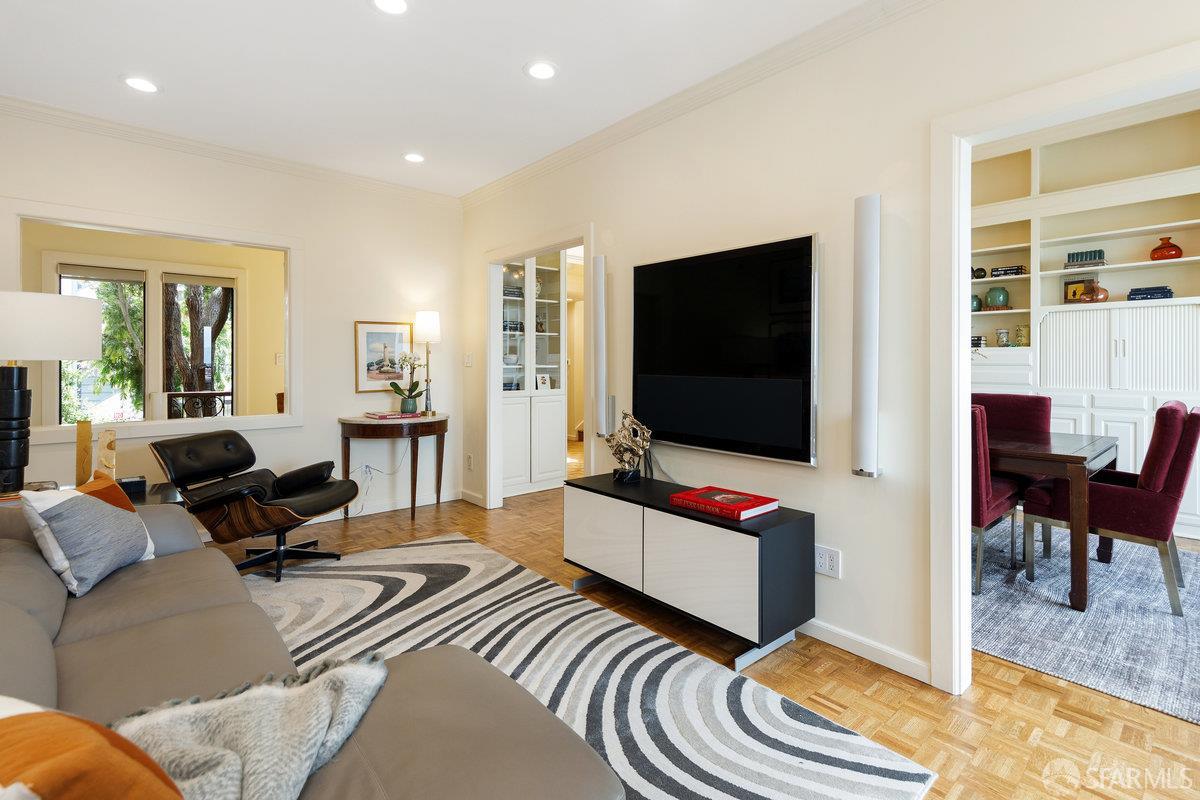 Detail Gallery Image 14 of 84 For 69 Telegraph Place, San Francisco,  CA 94133 - 4 Beds | 3/1 Baths