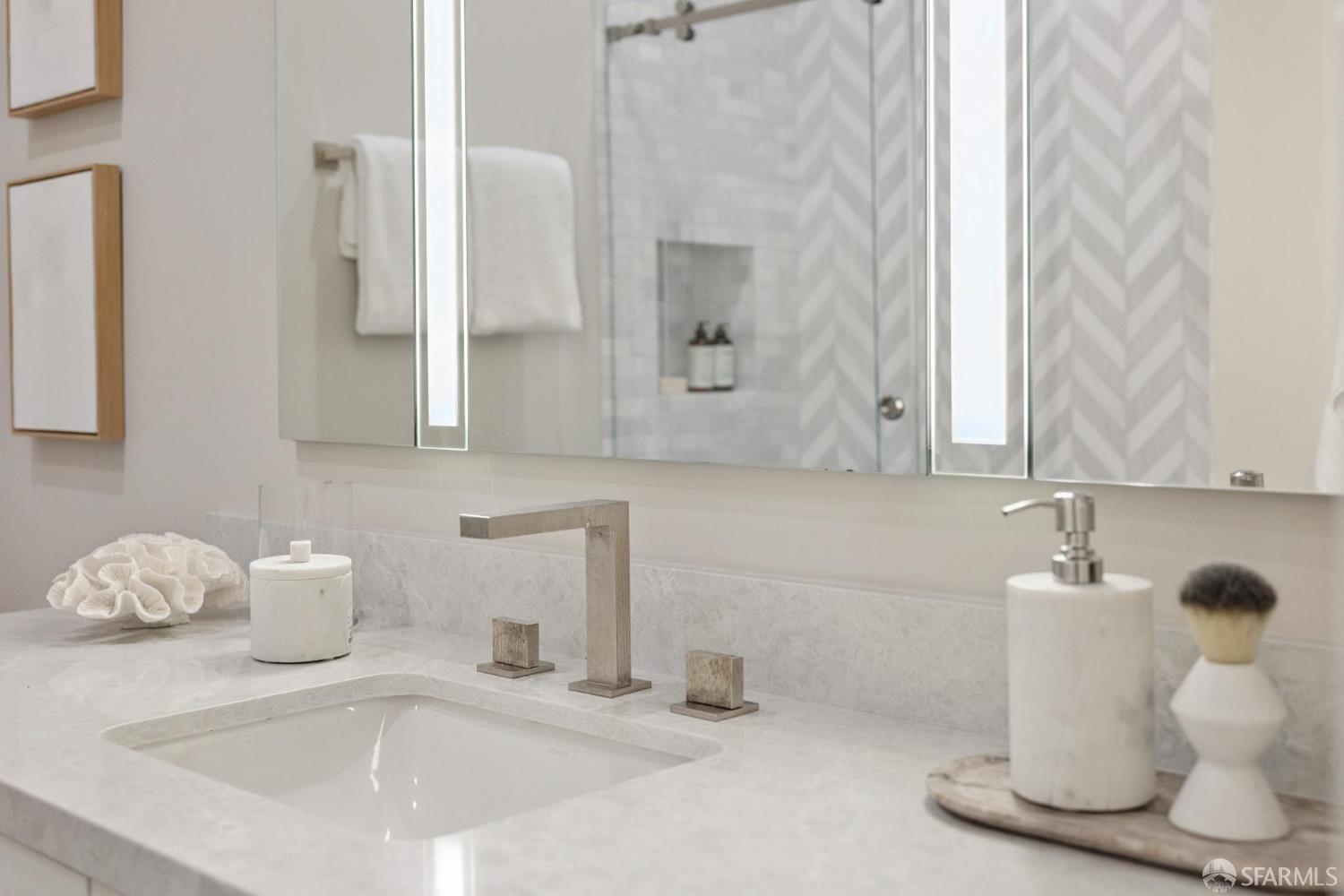 Detail Gallery Image 25 of 31 For 704 18th St, San Francisco,  CA 94107 - 3 Beds | 2 Baths