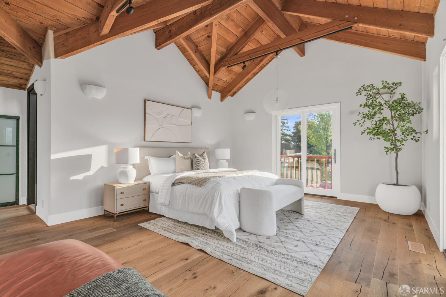 Detail Gallery Image 25 of 35 For 3243 Ramona St, Palo Alto,  CA 94306 - 4 Beds | 2/1 Baths