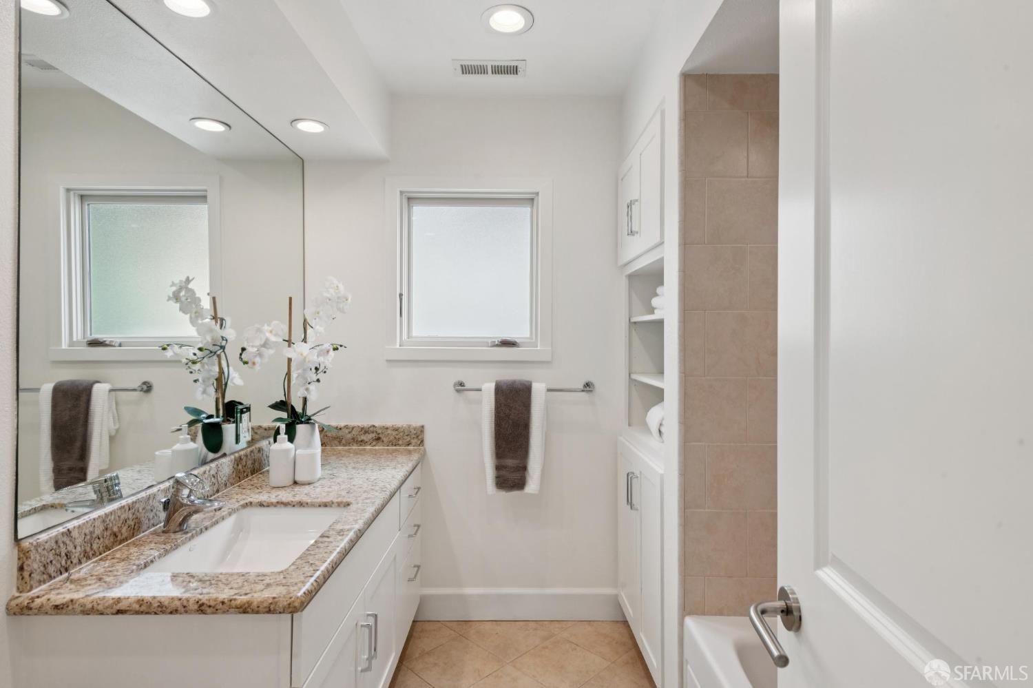 Detail Gallery Image 32 of 89 For 2009 14th Ave, San Francisco,  CA 94110 - 3 Beds | 3 Baths