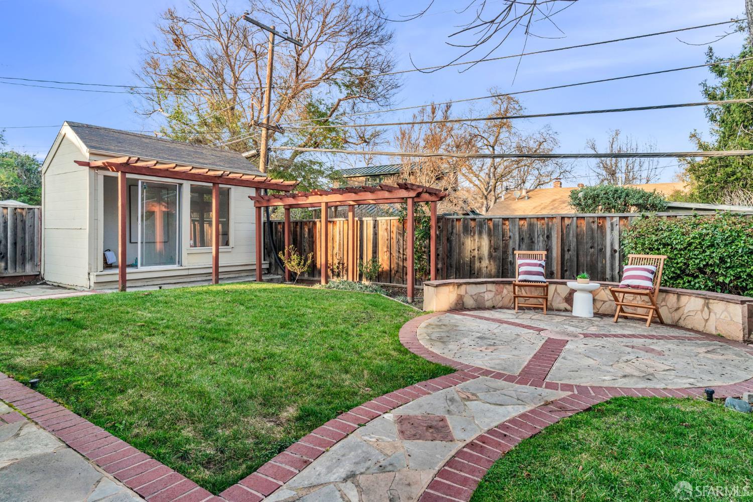 Detail Gallery Image 32 of 35 For 3243 Ramona St, Palo Alto,  CA 94306 - 4 Beds | 2/1 Baths