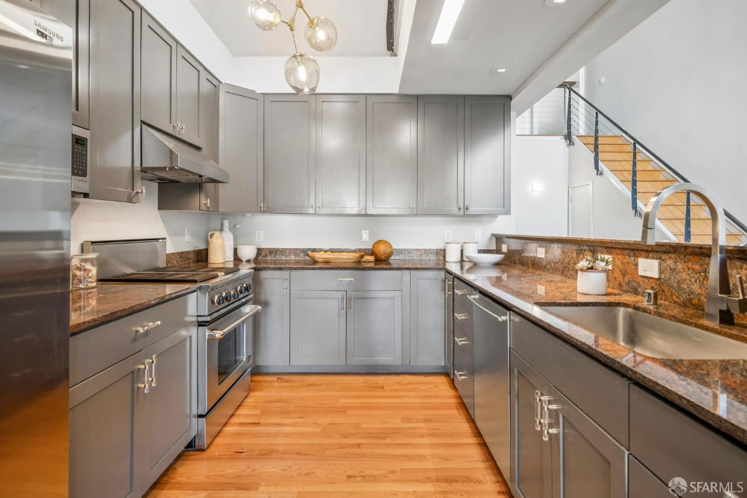 Detail Gallery Image 16 of 70 For 142 Russ St #4,  San Francisco,  CA 94103 - 3 Beds | 2/1 Baths