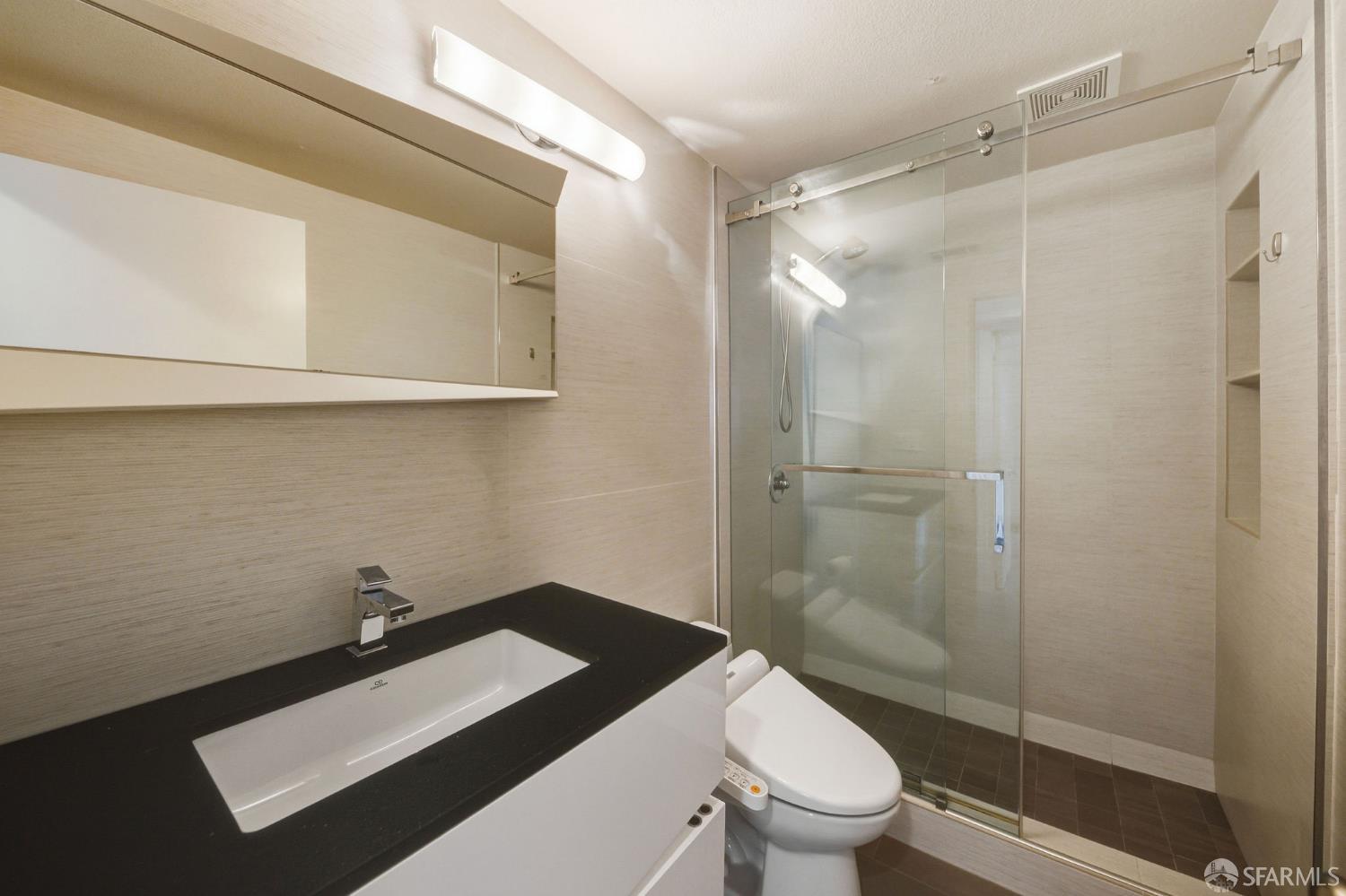 Detail Gallery Image 21 of 28 For 1590 Lyon St, San Francisco,  CA 94115 - 3 Beds | 2 Baths