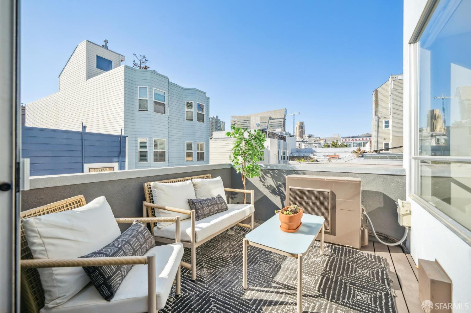 Detail Gallery Image 50 of 70 For 142 Russ St #4,  San Francisco,  CA 94103 - 3 Beds | 2/1 Baths