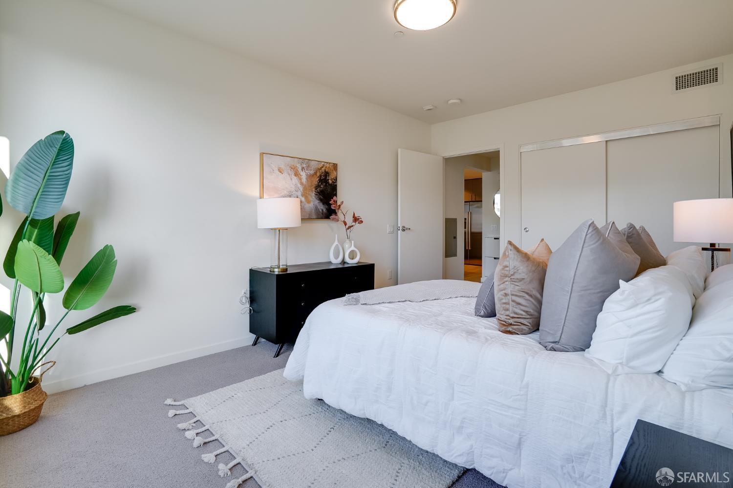 Detail Gallery Image 13 of 22 For 52 Innes Ct #305,  San Francisco,  CA 94124 - 1 Beds | 1 Baths