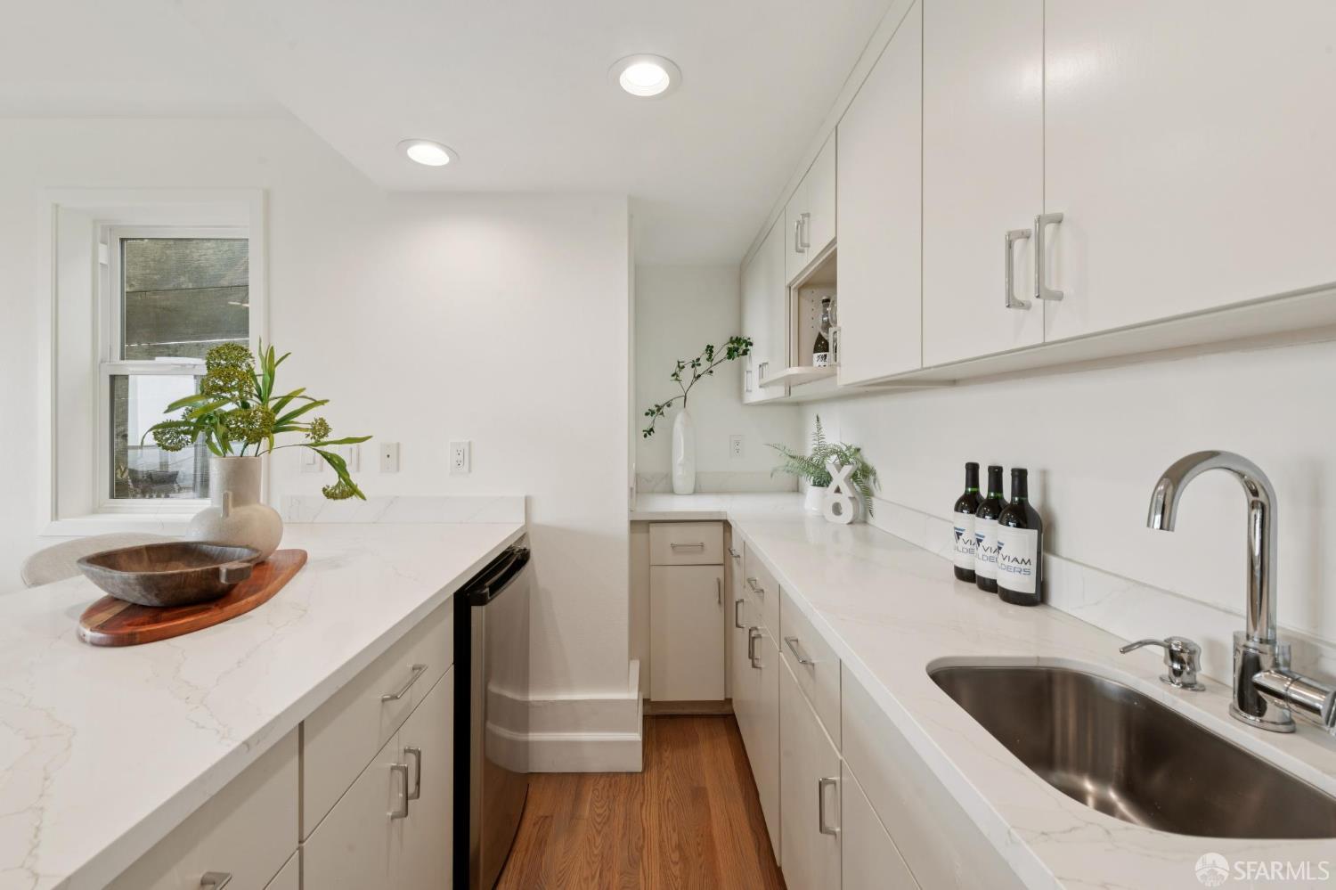 Detail Gallery Image 82 of 89 For 2009 14th Ave, San Francisco,  CA 94110 - 3 Beds | 3 Baths