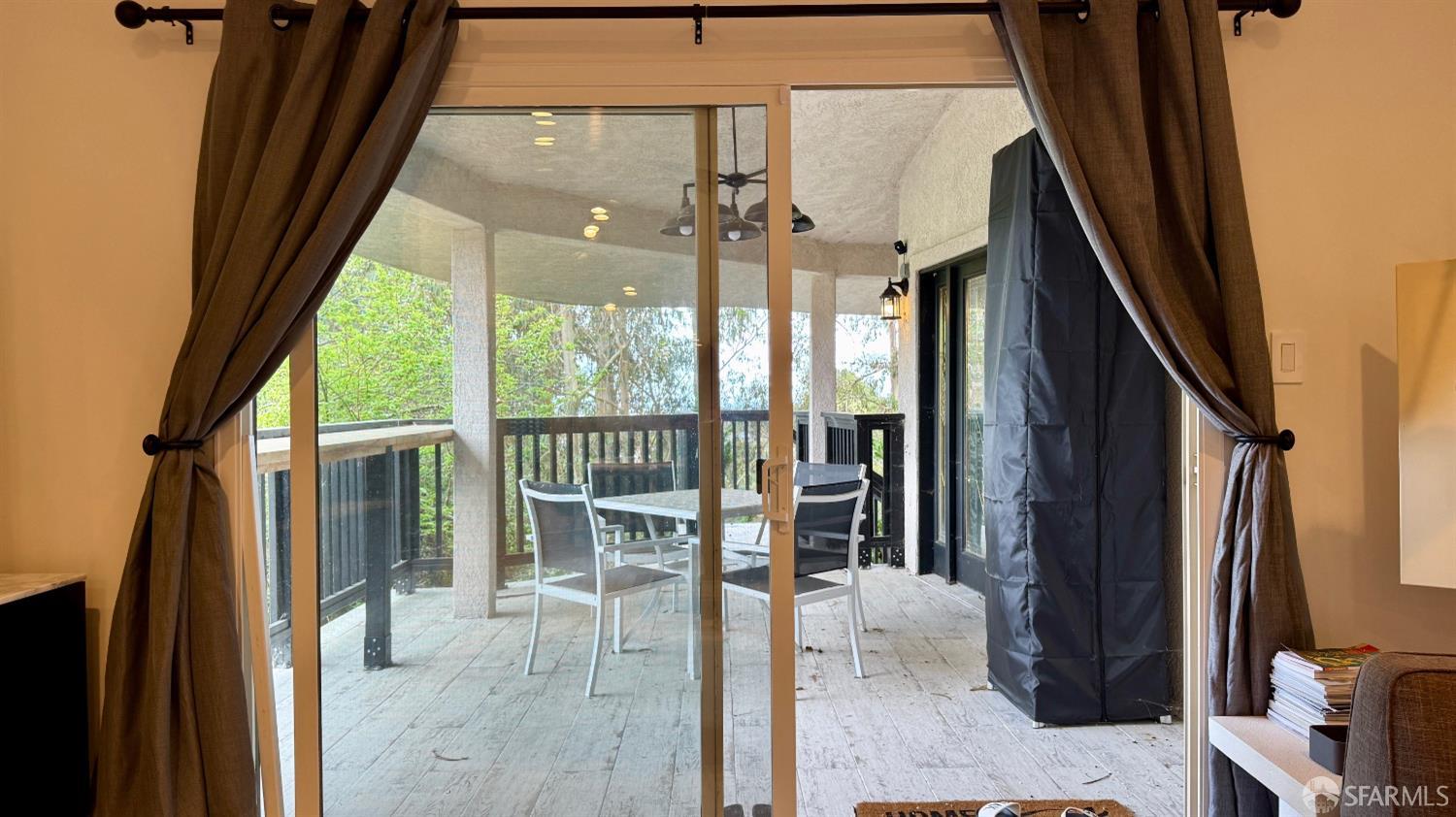 Detail Gallery Image 18 of 49 For 47 Seville Way, South San Francisco,  CA 94080 - 5 Beds | 3 Baths