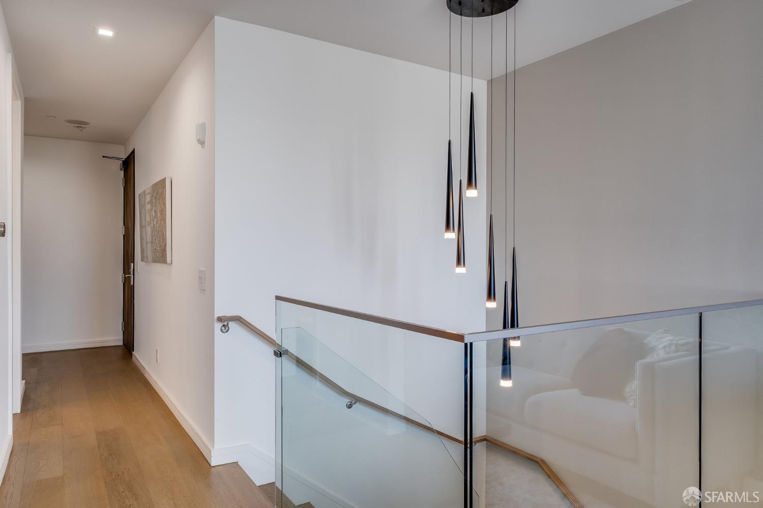 Detail Gallery Image 6 of 40 For 2829 25th St #3,  San Francisco,  CA 94110 - 3 Beds | 2/1 Baths