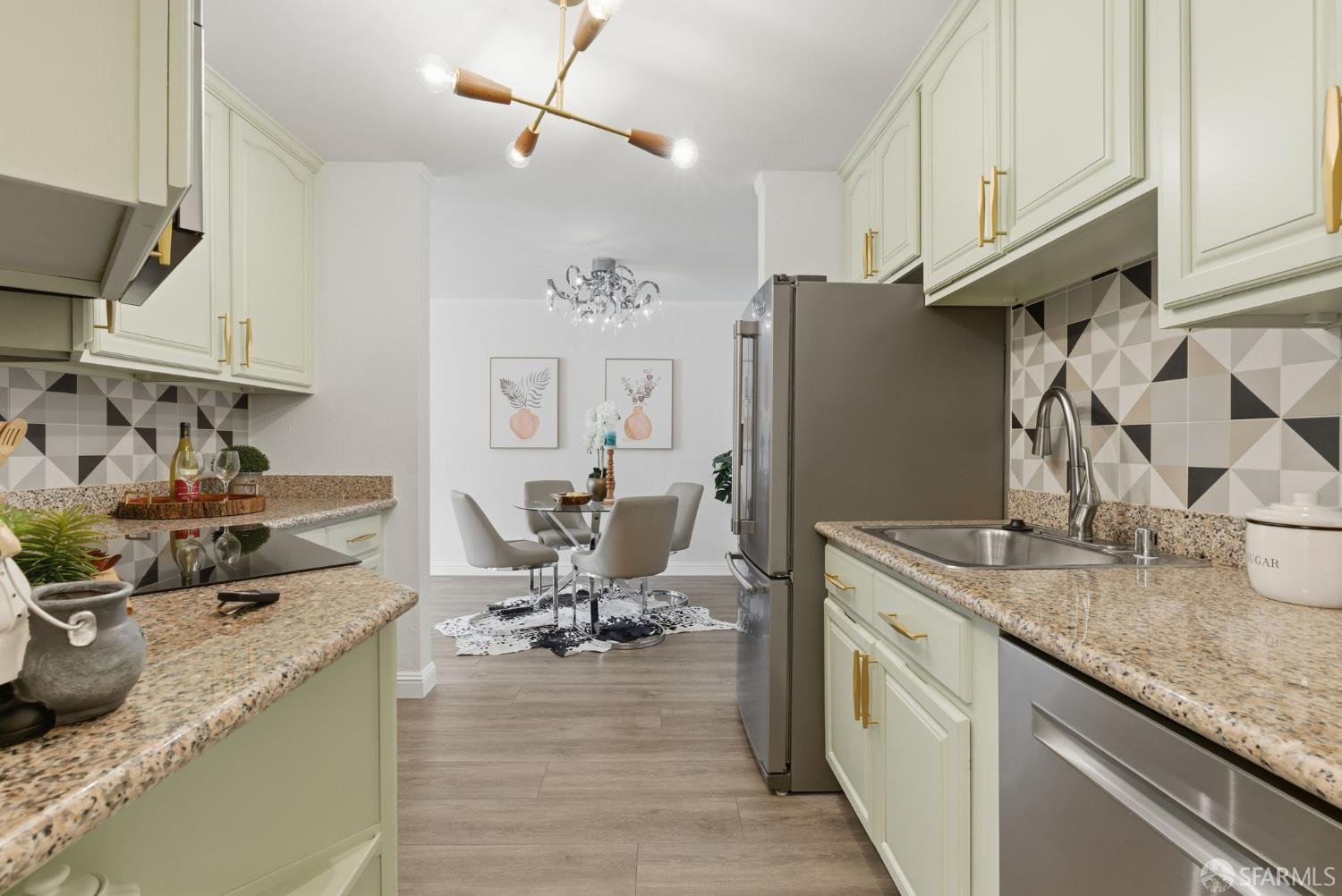 Detail Gallery Image 9 of 31 For 1551 Southgate Ave #102,  Daly City,  CA 94015 - 2 Beds | 2 Baths