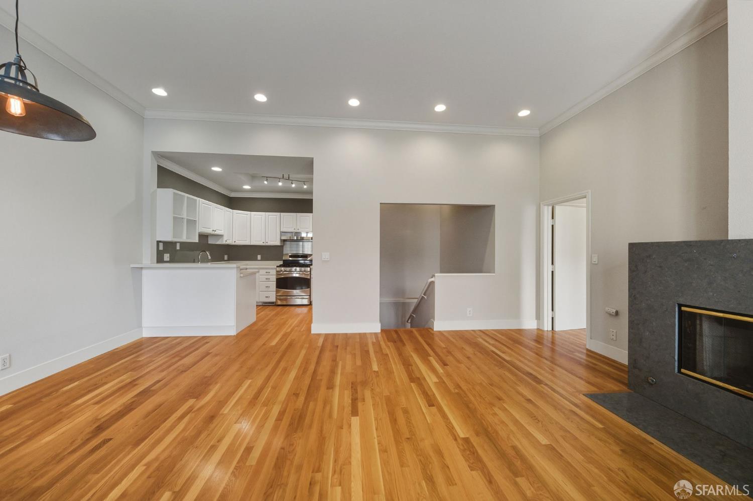 Detail Gallery Image 18 of 28 For 1590 Lyon St, San Francisco,  CA 94115 - 3 Beds | 2 Baths