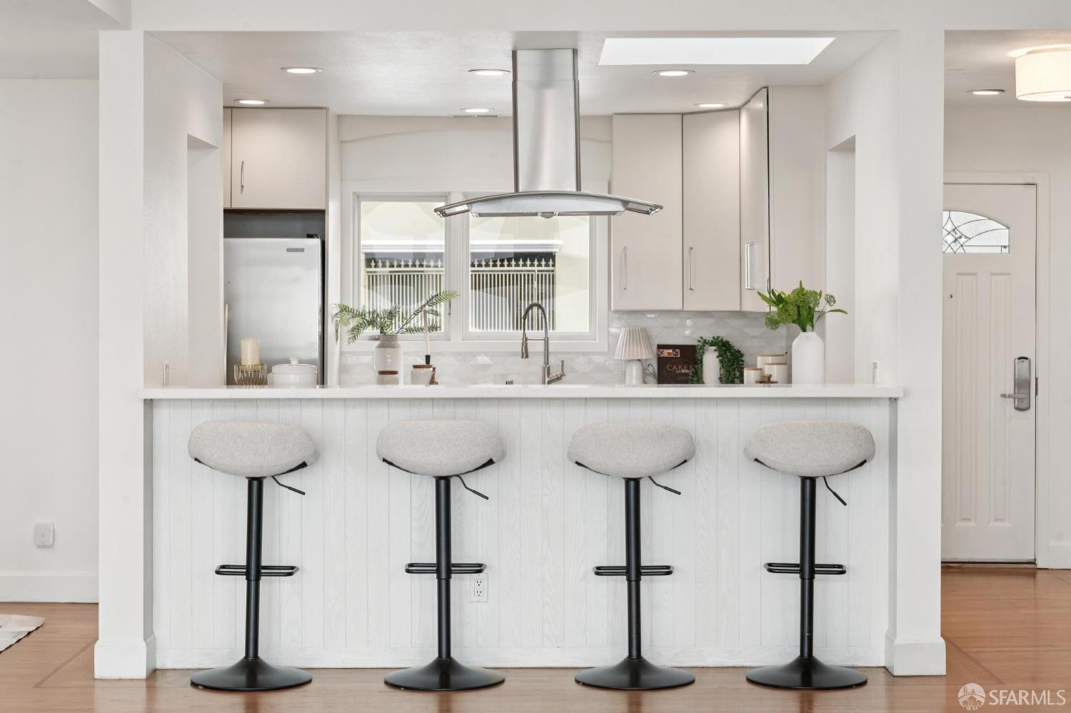 Detail Gallery Image 27 of 89 For 2009 14th Ave, San Francisco,  CA 94110 - 3 Beds | 3 Baths