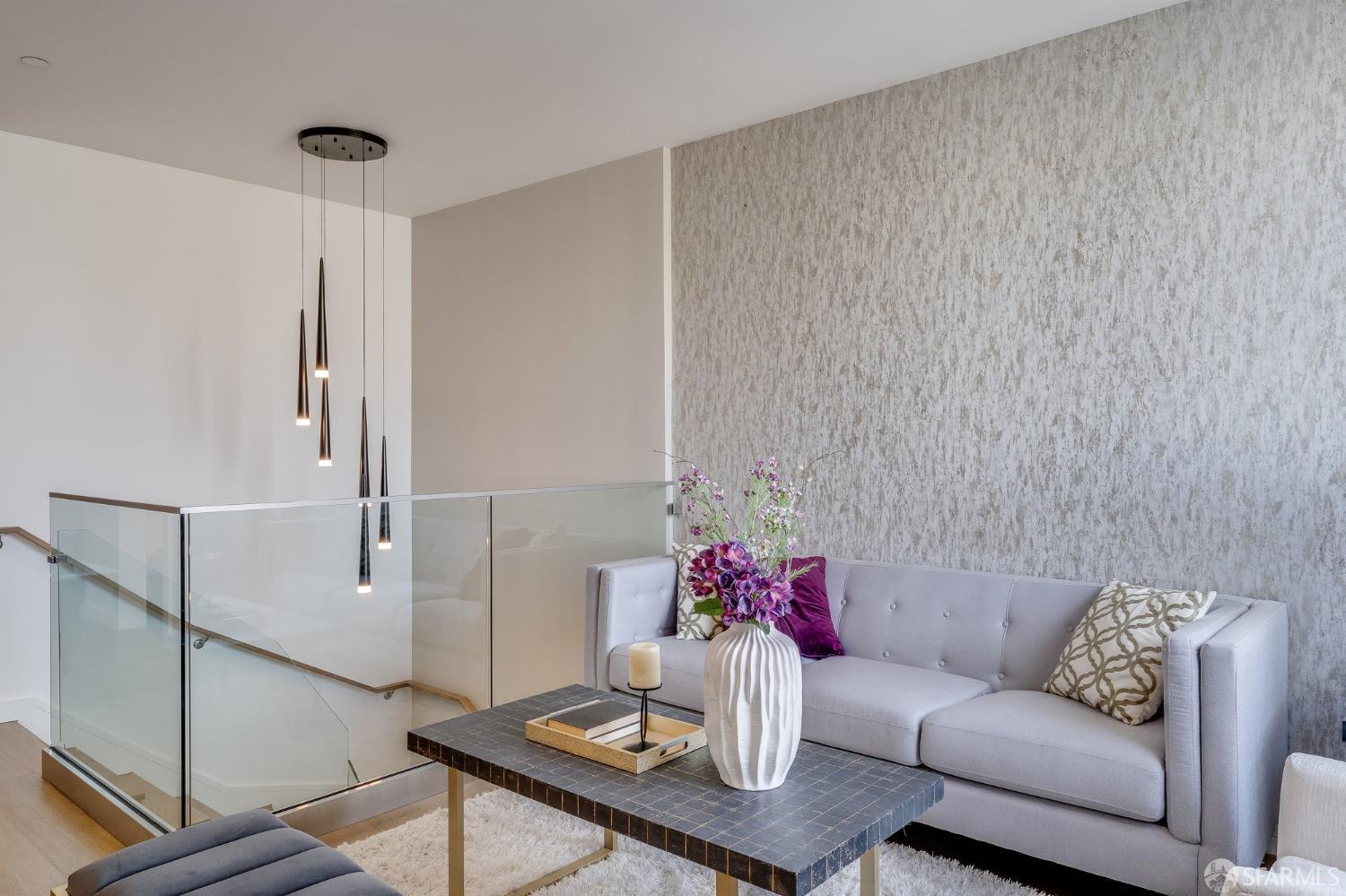 Detail Gallery Image 7 of 40 For 2829 25th St #3,  San Francisco,  CA 94110 - 3 Beds | 2/1 Baths