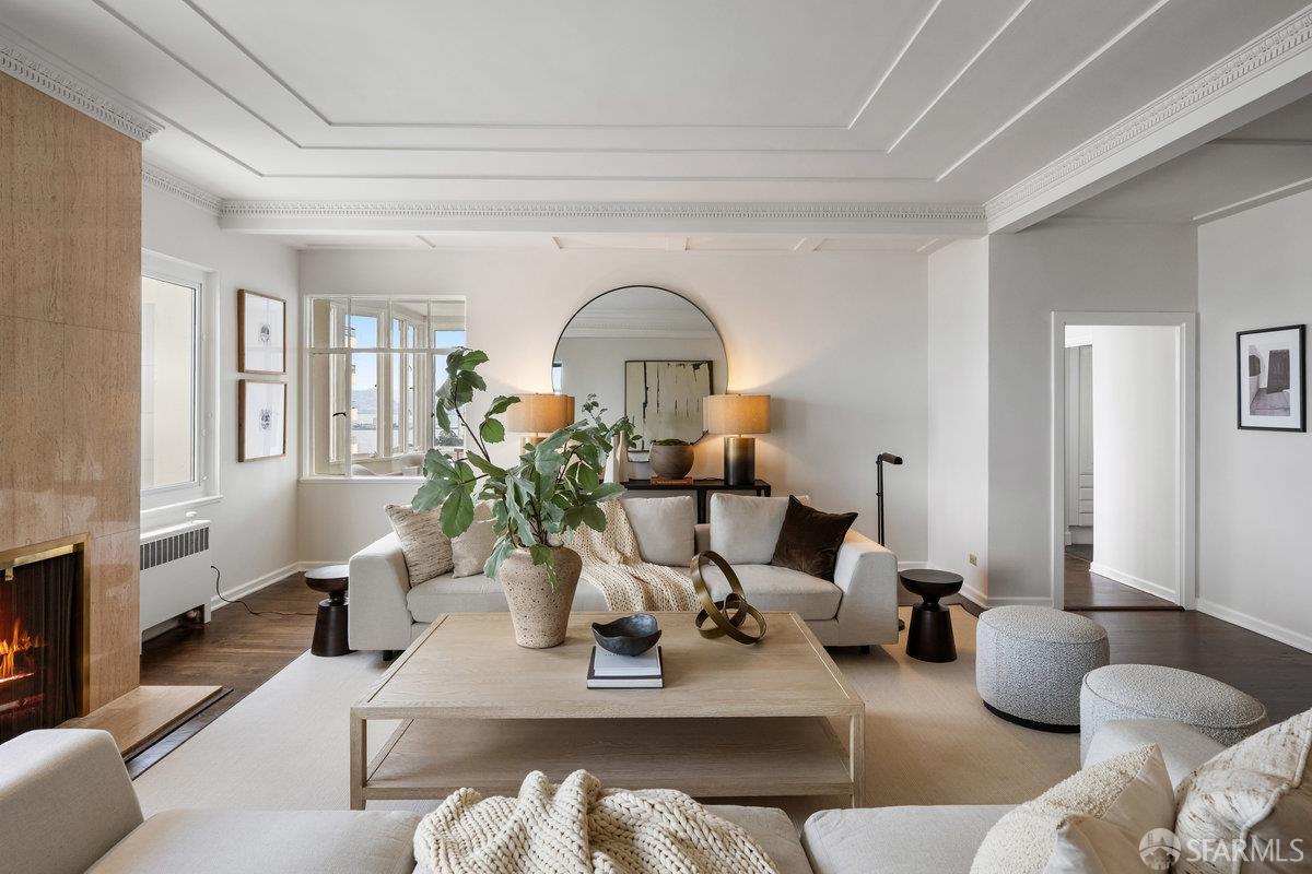 Photo #8: 426102478 Listing: Photo #8