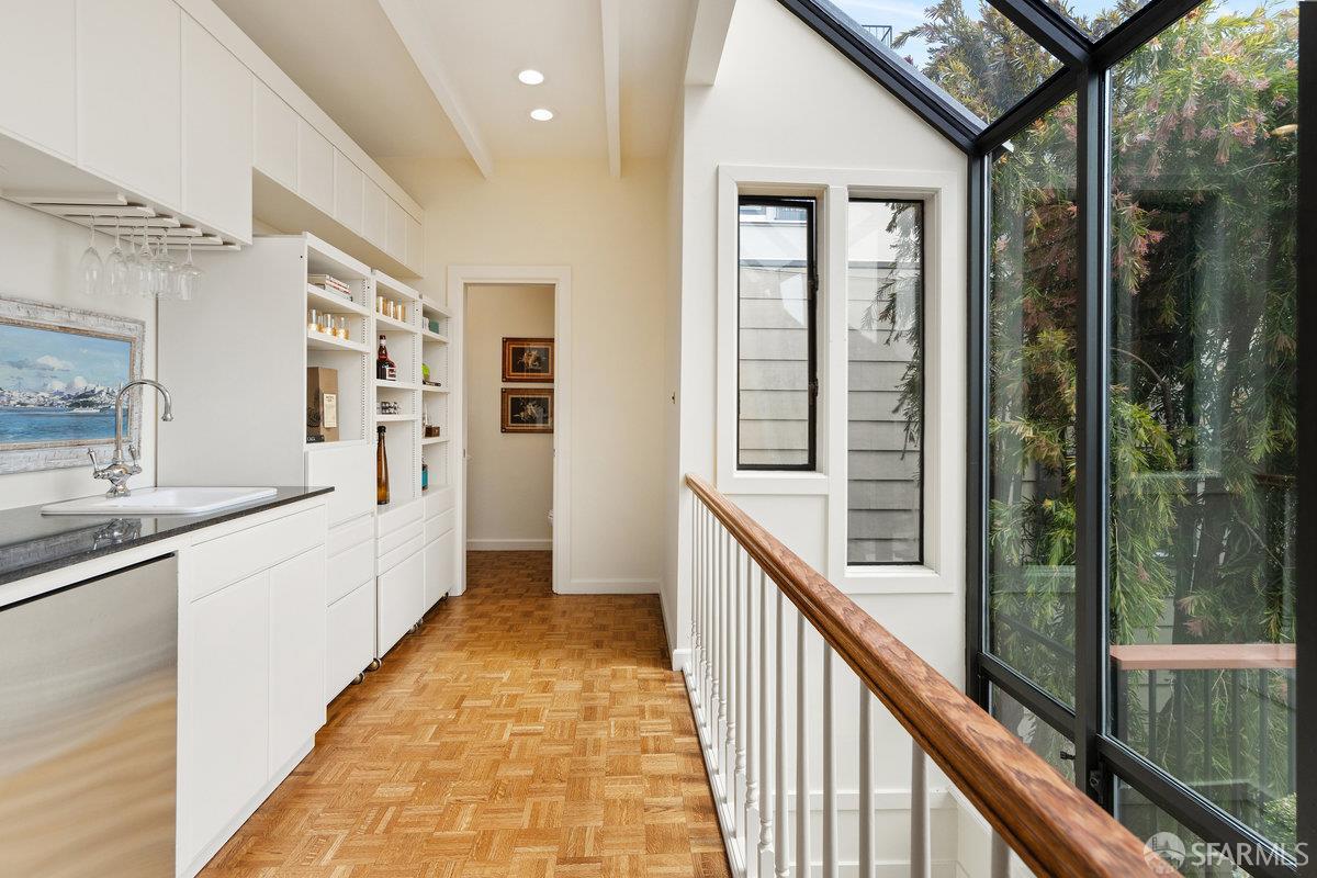 Detail Gallery Image 40 of 84 For 69 Telegraph Place, San Francisco,  CA 94133 - 4 Beds | 3/1 Baths