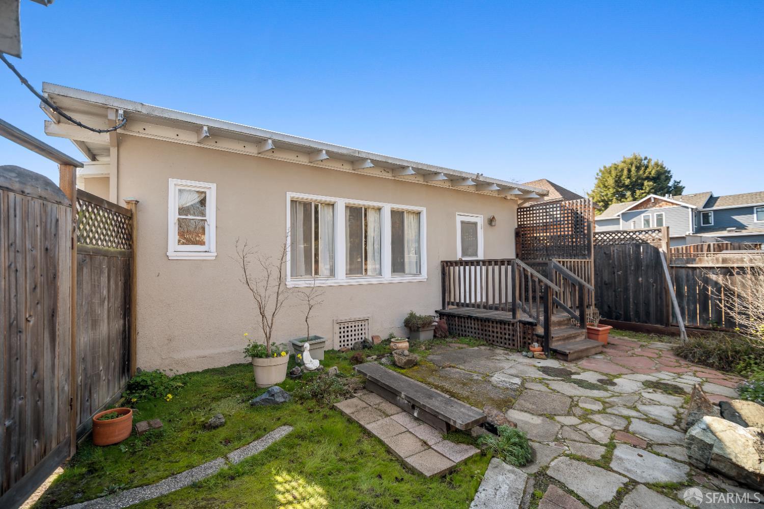 Detail Gallery Image 20 of 27 For 1228 Capuchino Ave, Burlingame,  CA 94010 - 3 Beds | 1 Baths