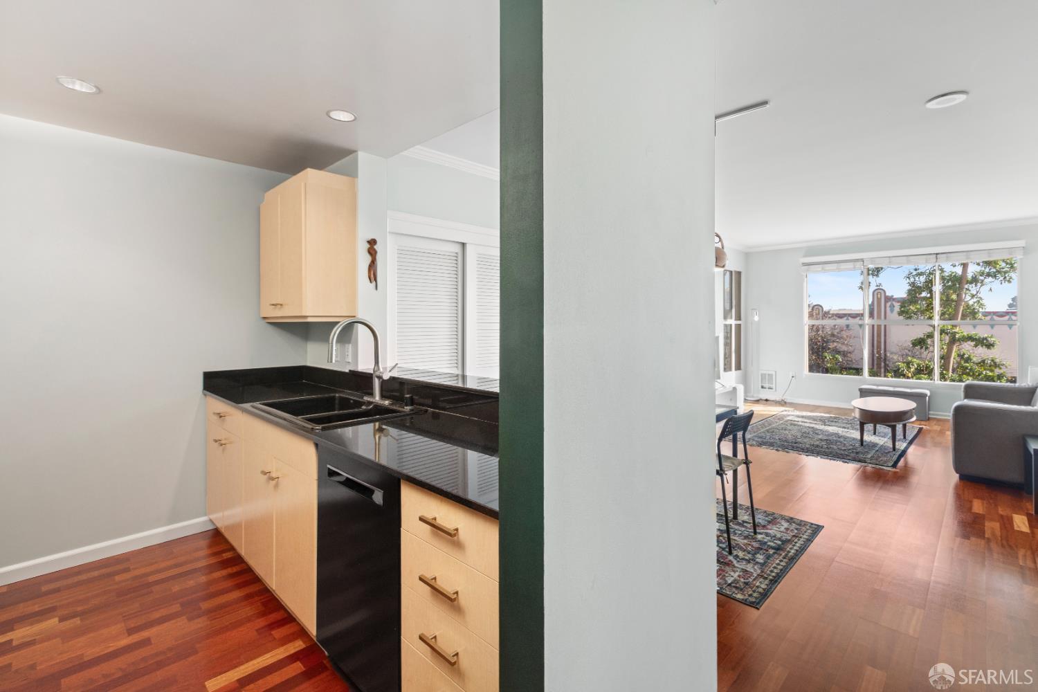 Detail Gallery Image 10 of 21 For 140 South Van Ness Ave #309,  San Francisco,  CA 94103 - 1 Beds | 1 Baths