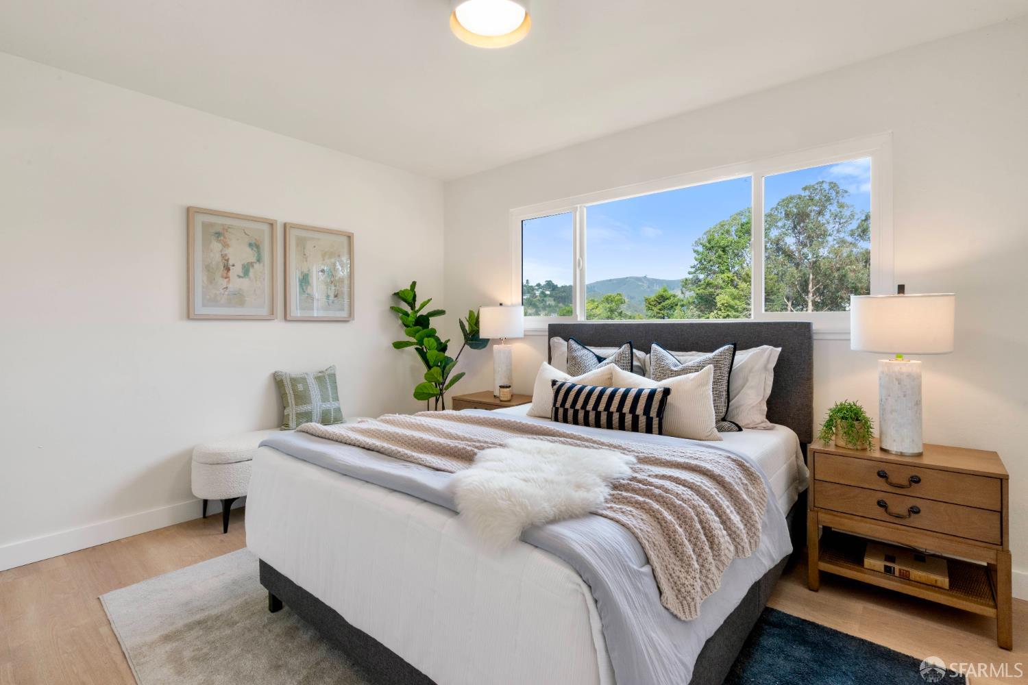 Detail Gallery Image 23 of 57 For 1190 Alicante Dr, Pacifica,  CA 94044 - 3 Beds | 3 Baths