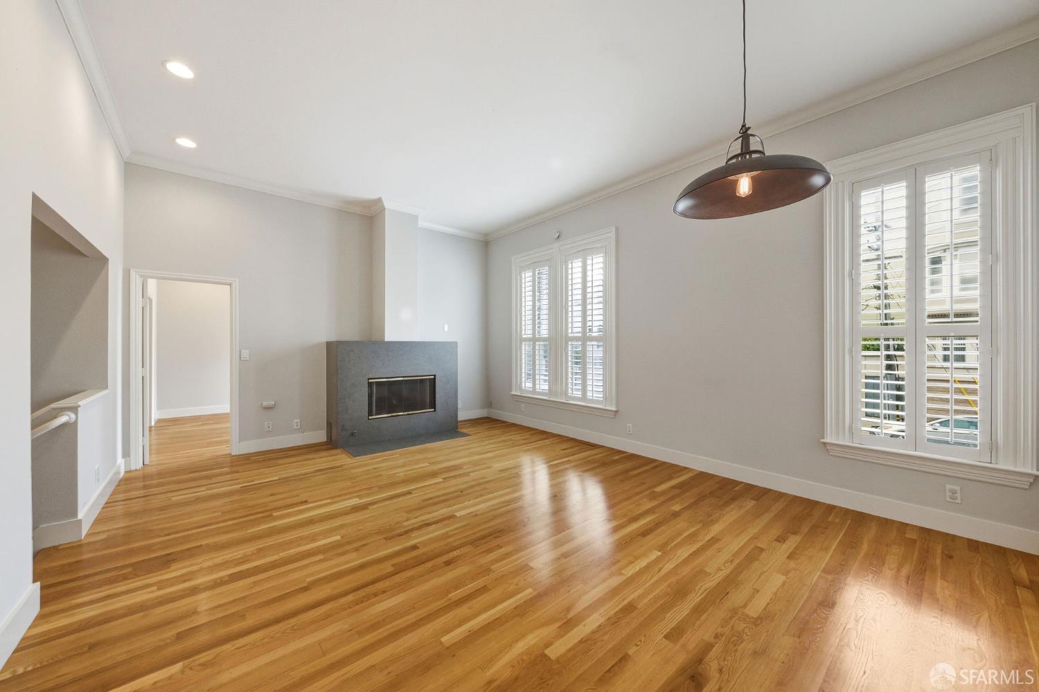 Detail Gallery Image 7 of 28 For 1590 Lyon St, San Francisco,  CA 94115 - 3 Beds | 2 Baths