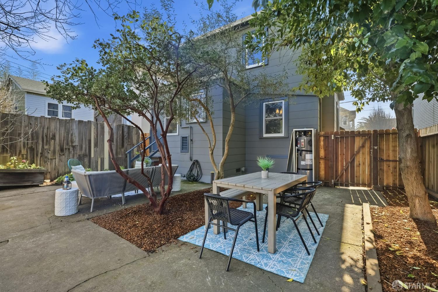 Detail Gallery Image 53 of 60 For 1082 55th St, Oakland,  CA 94608 - 4 Beds | 1/1 Baths
