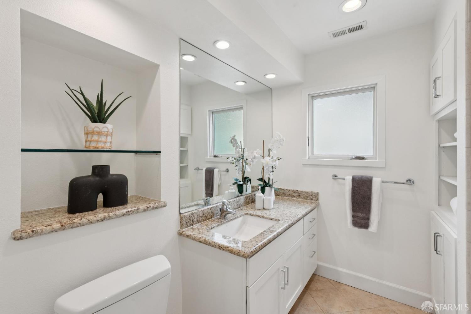 Detail Gallery Image 33 of 89 For 2009 14th Ave, San Francisco,  CA 94110 - 3 Beds | 3 Baths