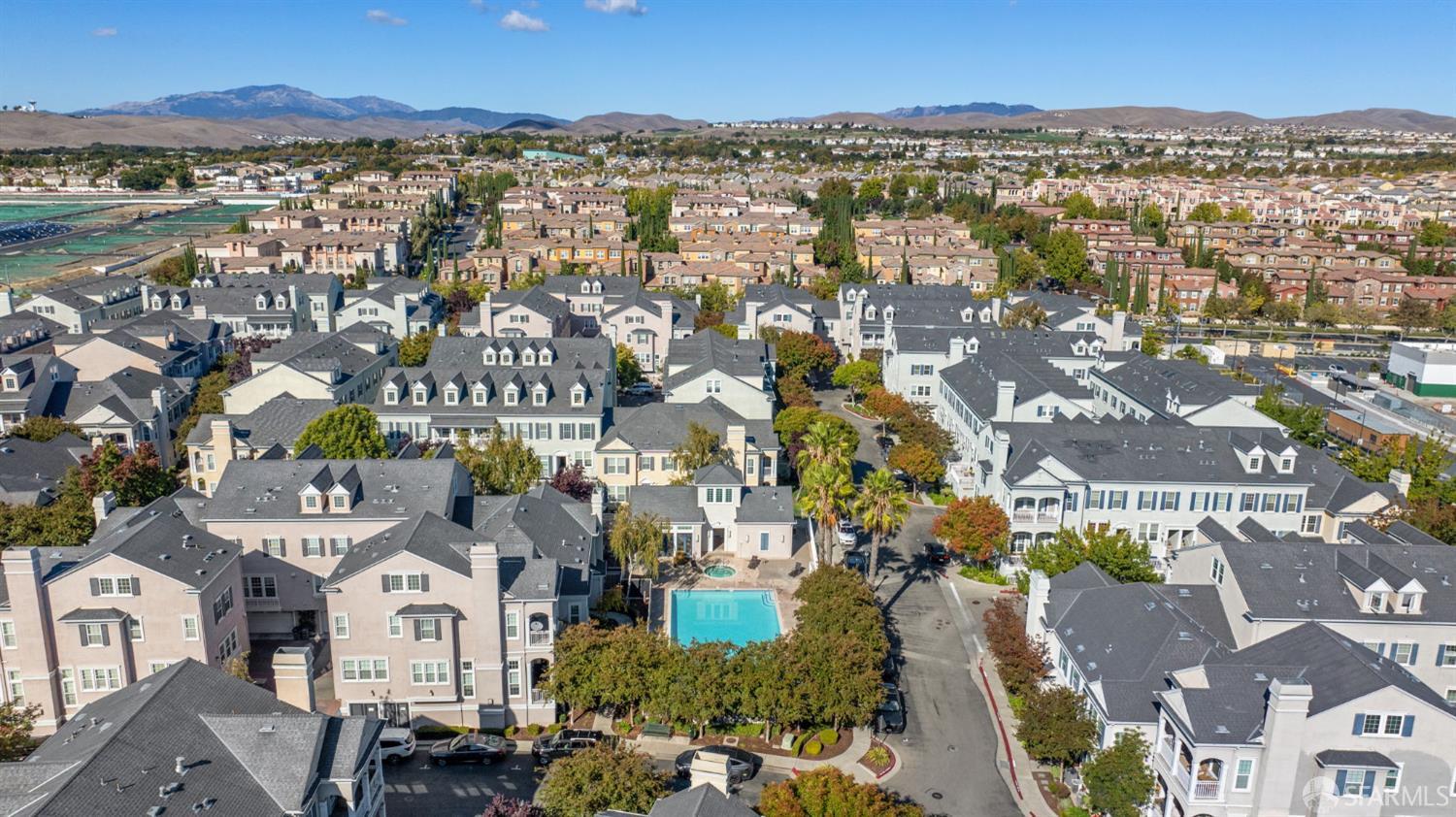 Detail Gallery Image 33 of 37 For 3613 Whitworth Dr, Dublin,  CA 94568 - 3 Beds | 3/1 Baths