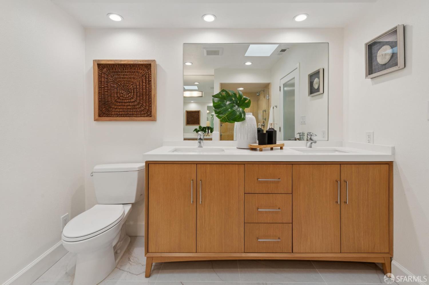 Detail Gallery Image 42 of 89 For 2009 14th Ave, San Francisco,  CA 94110 - 3 Beds | 3 Baths