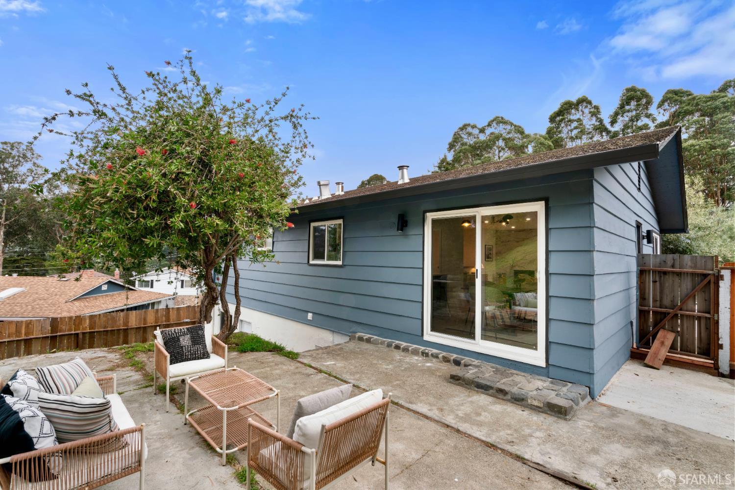 Detail Gallery Image 51 of 57 For 1190 Alicante Dr, Pacifica,  CA 94044 - 3 Beds | 3 Baths