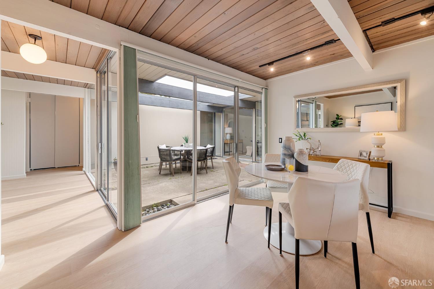 Detail Gallery Image 24 of 55 For 275 Puffin Ct, Foster City,  CA 94404 - 5 Beds | 2 Baths