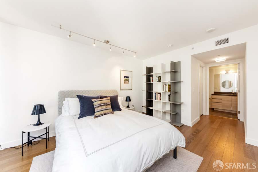 Detail Gallery Image 17 of 34 For 718 Long Bridge St #1003,  San Francisco,  CA 94158 - 3 Beds | 3 Baths
