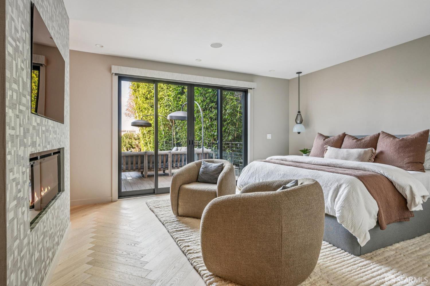 Photo #34: 426102502 Listing: Photo #34