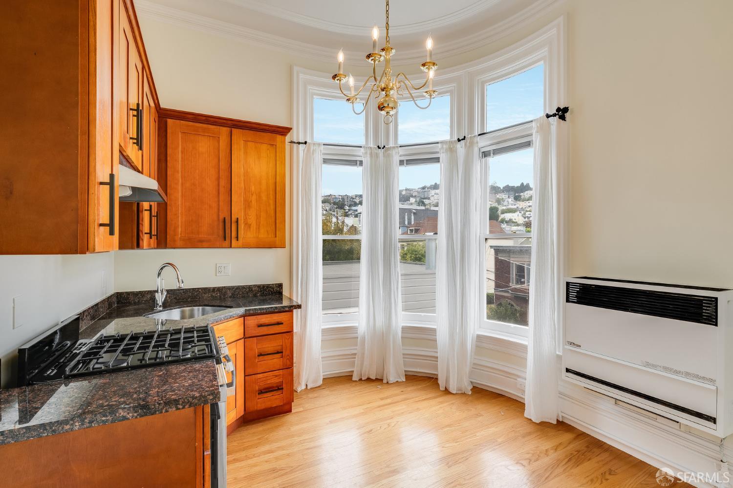 Detail Gallery Image 44 of 73 For 250 Douglass St, San Francisco,  CA 94114 - – Beds | – Baths