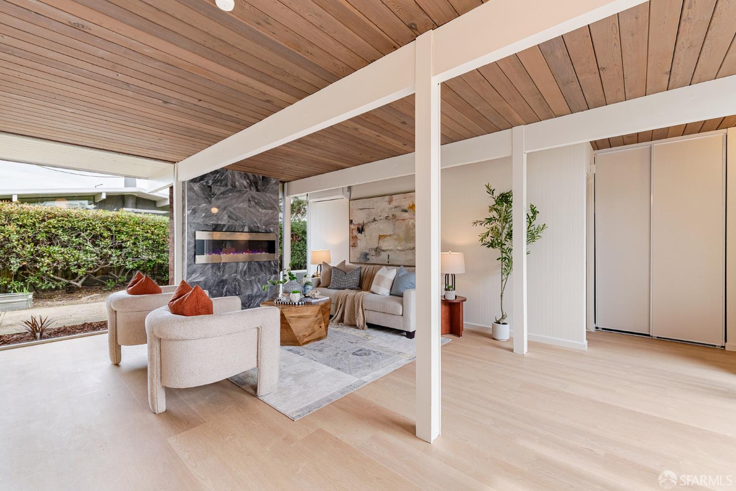 Detail Gallery Image 5 of 55 For 275 Puffin Ct, Foster City,  CA 94404 - 5 Beds | 2 Baths