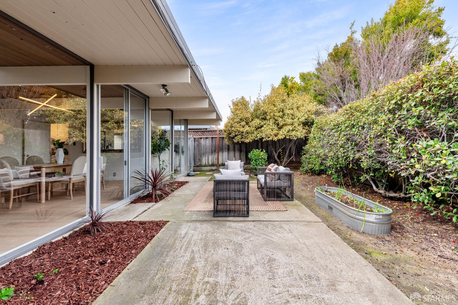 Detail Gallery Image 46 of 55 For 275 Puffin Ct, Foster City,  CA 94404 - 5 Beds | 2 Baths