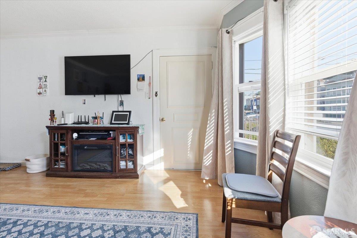 Detail Gallery Image 6 of 38 For 424 Bellevue Ave, Daly City,  CA 94014 - 5 Beds | 2 Baths