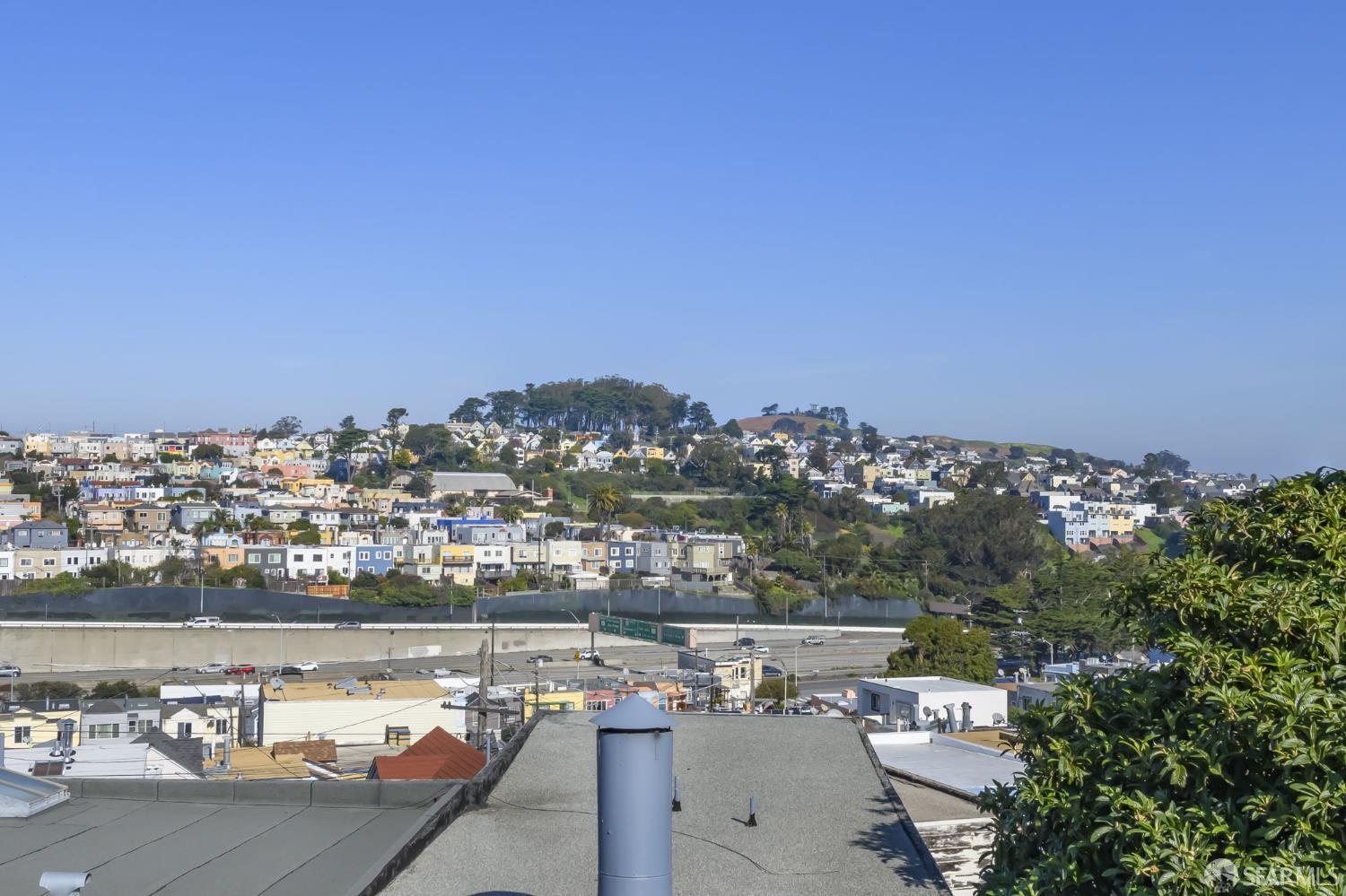 Detail Gallery Image 13 of 21 For 176 Gladstone Dr, San Francisco,  CA 94112 - 2 Beds | 2 Baths