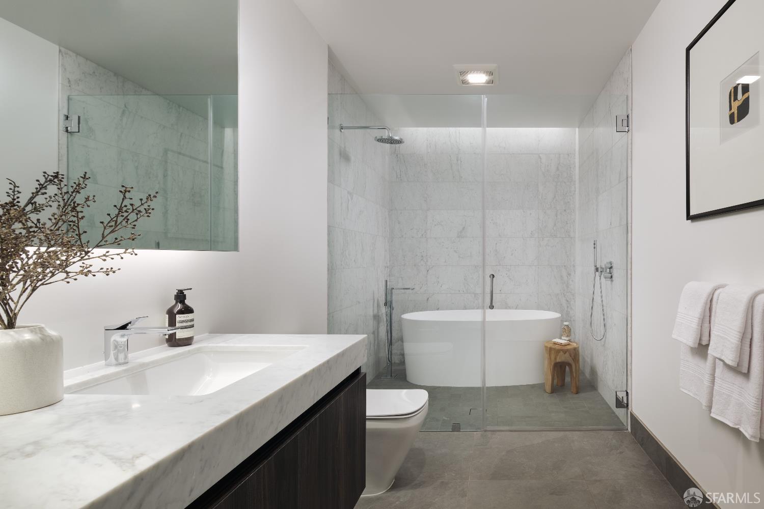 Detail Gallery Image 13 of 62 For 1 Bristol Ct #506,  San Francisco,  CA 94130 - 3 Beds | 3/1 Baths