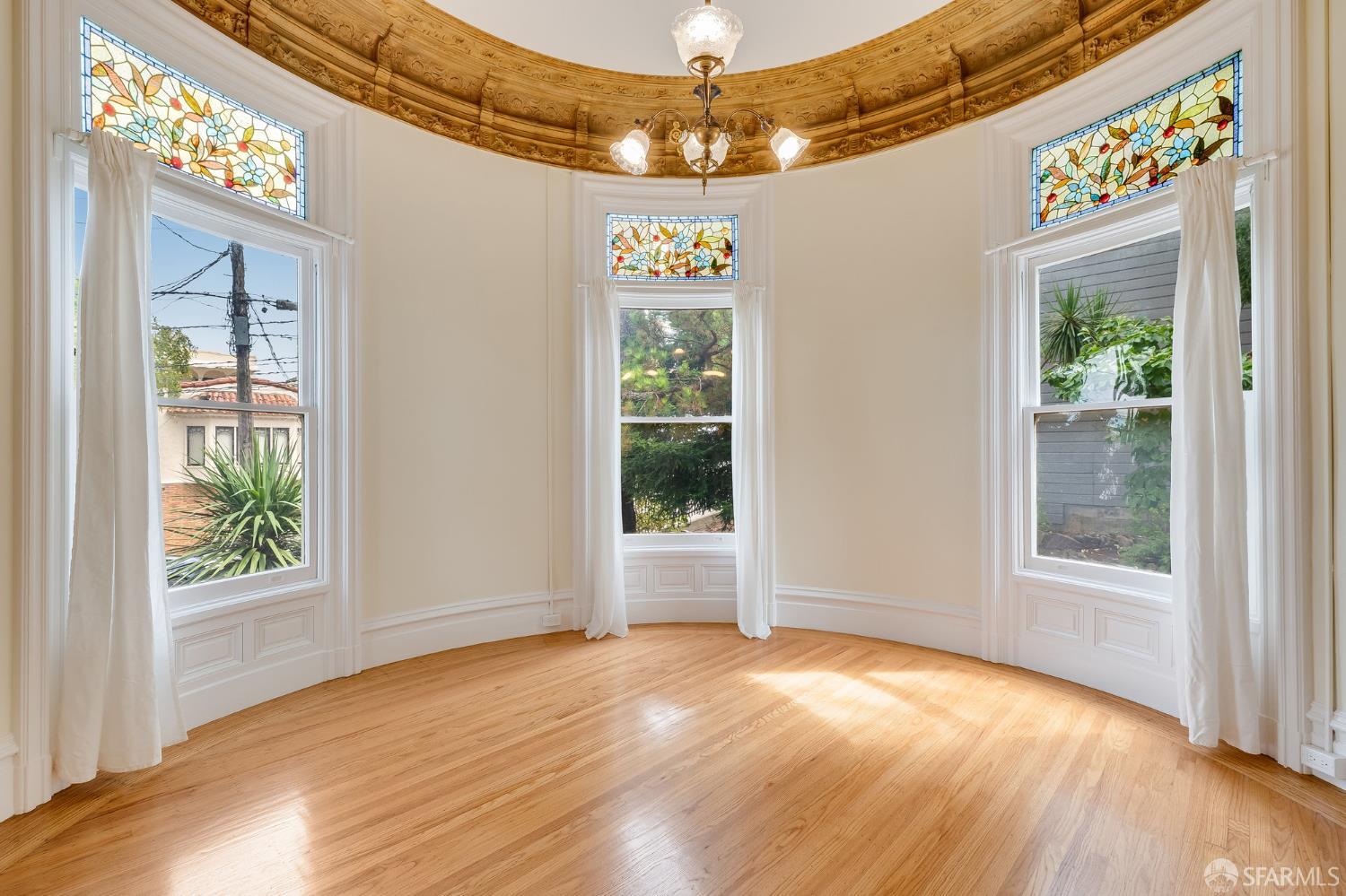 Detail Gallery Image 24 of 73 For 250 Douglass St, San Francisco,  CA 94114 - – Beds | – Baths