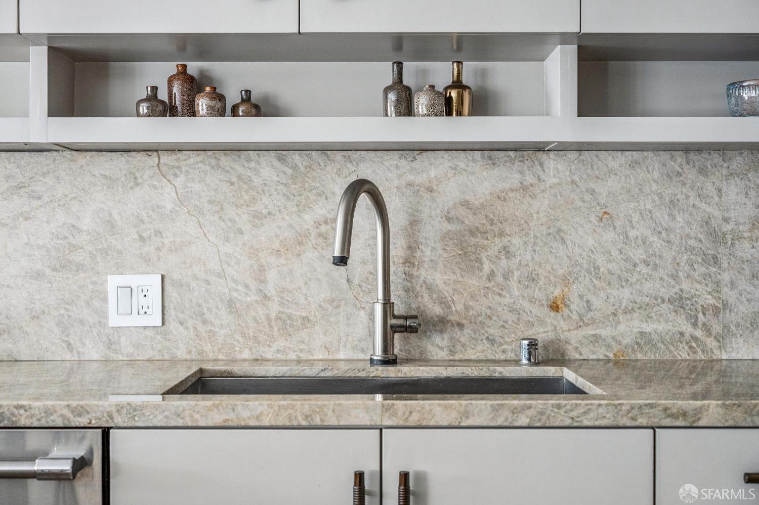 Photo #12: 426102502 Listing: Photo #12