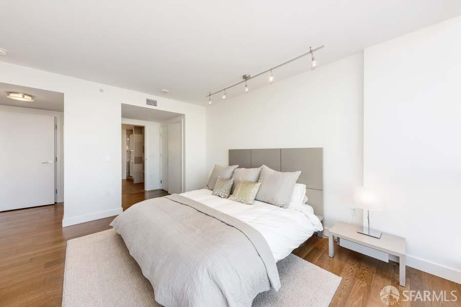 Detail Gallery Image 25 of 34 For 718 Long Bridge St #1003,  San Francisco,  CA 94158 - 3 Beds | 3 Baths