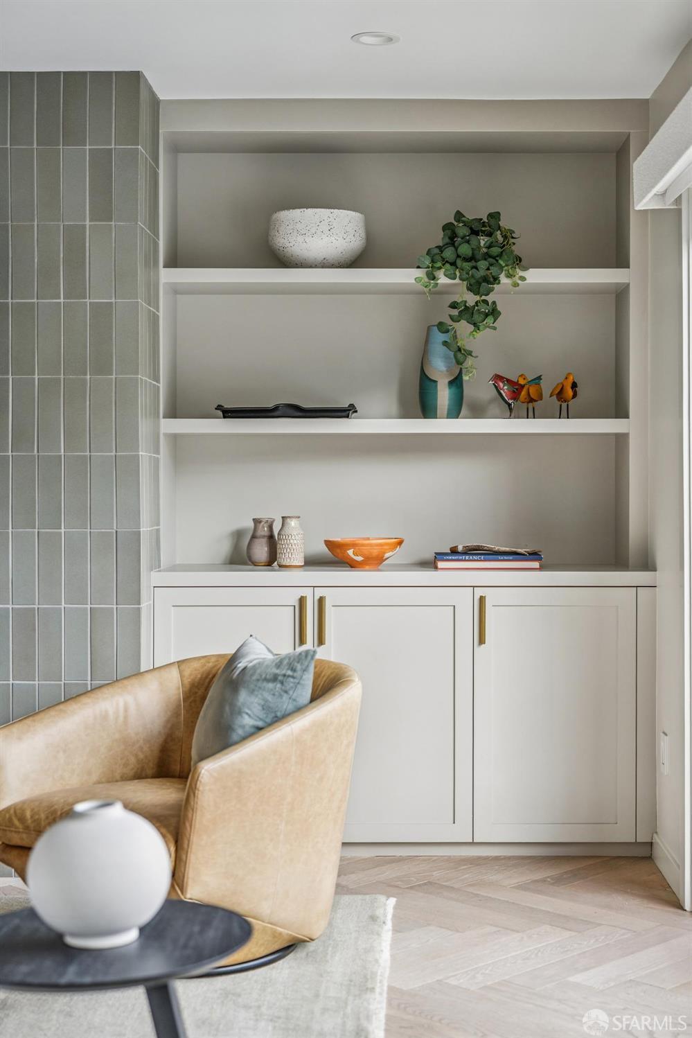 Photo #3: 426102502 Listing: Photo #3